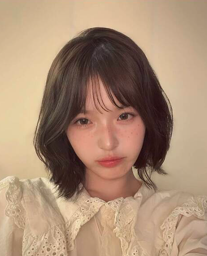 日本天才童星被称“第二个芦田爱菜”!19岁因一张自拍火出圈,网友:长成大美女了! - 1