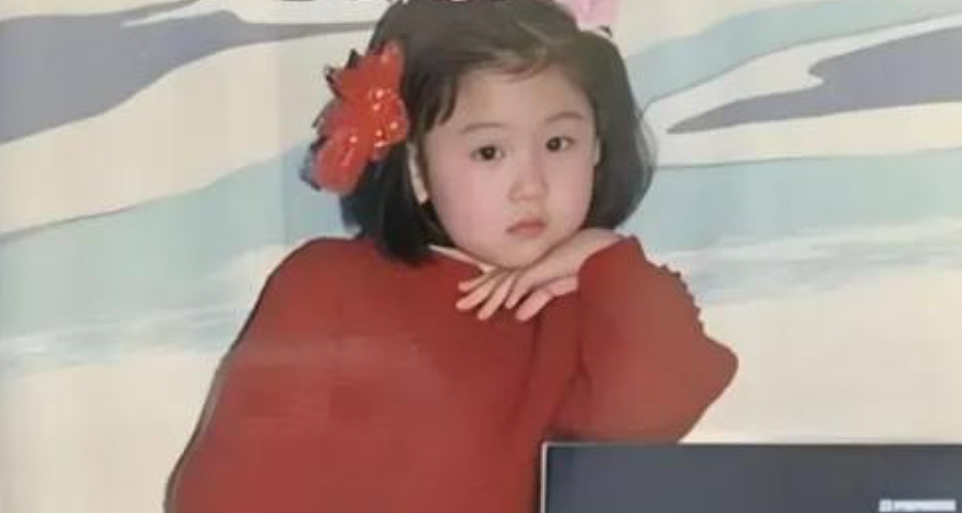 嫁入豪门20年从不炫富！她住北京豪宅，开劳斯莱斯，如今40岁又官宣怀3胎 - 1