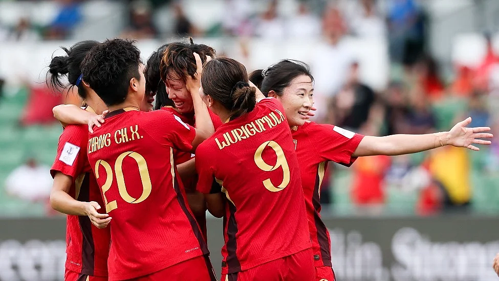 外网热议中国该办世界杯?猛夸基建太牛,中国网友:不能出钱又丢人(组图) - 32