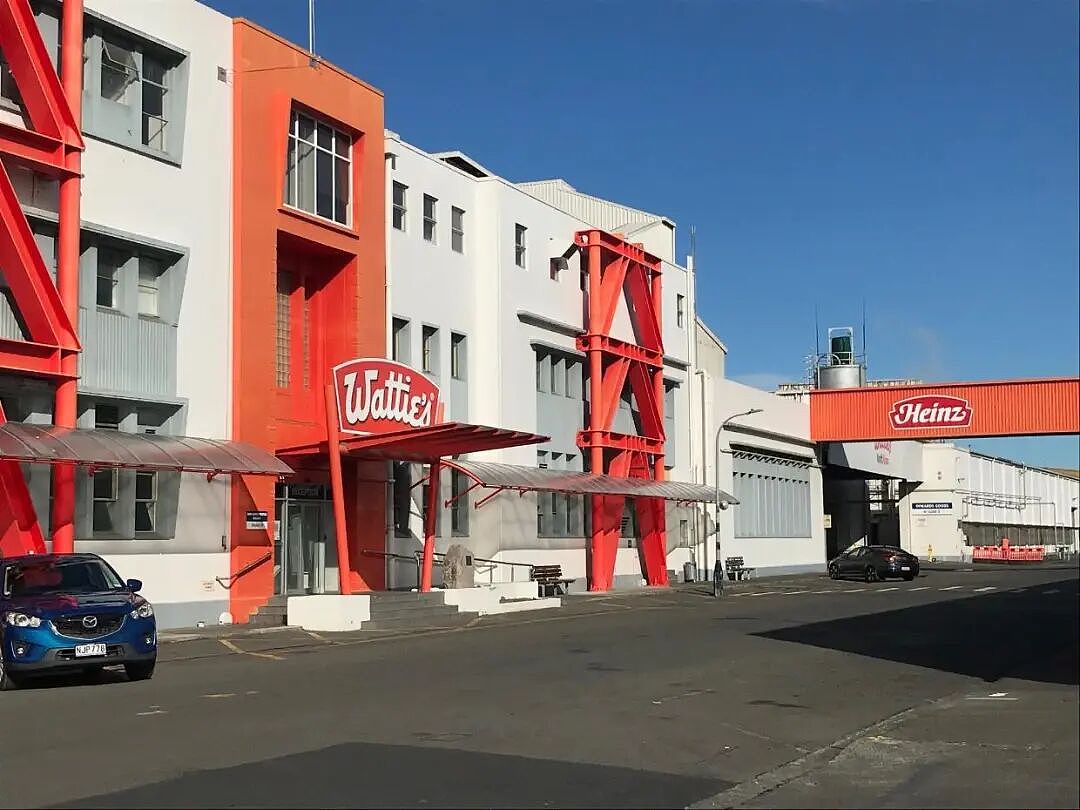 新西兰百年咖啡工厂或关闭！350个岗位受影响！蔬菜靠进口为啥还本地加工？比慢跑还慢！奥克兰最堵的16条路曝光！高峰时速最低仅8公里！ - 1