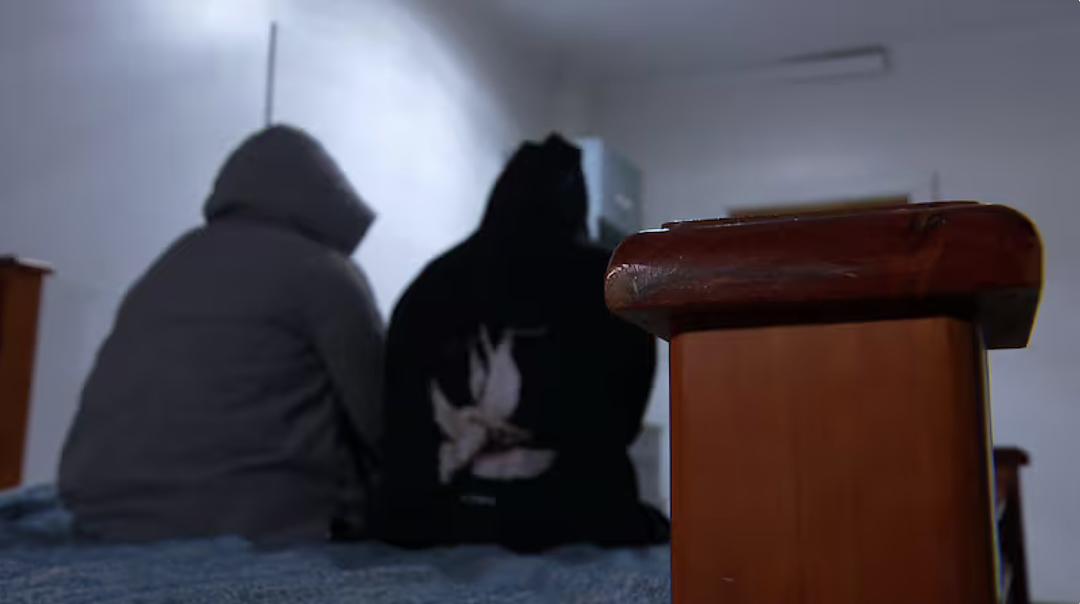 几名汤加女子称赴华结婚后遇困,是否涉人口贩运?中国驻汤加大使馆回应,警方仍在调查 - 1