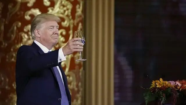 特朗普的基本盘,崩了!MAGA党大批背叛,中期选举要输了(组图) - 1