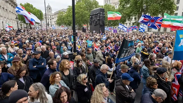 5000人围堵唐宁街!英国犹太社区忍无可忍,大呼:这里已经不安全了(组图) - 1