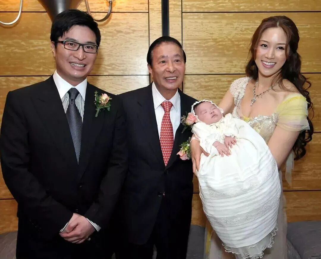 港圈震动！徐子淇神隐3年王者归来！9年生4胎站稳脚跟，从“千亿儿媳”到“豪门主母”，43岁的她，活成人生赢家！ - 9