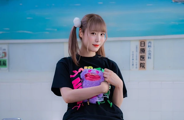日本咸鱼系陪酒女每周只上2天班,月入30万!不追星、不去牛郎店,唯一爱好是存钱… - 2