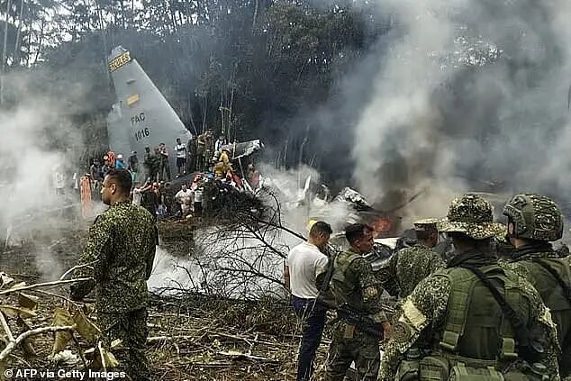 起飞即坠毁！哥伦比亚军机爆炸成火球，66人遇难背后疑云重重（组图） - 4