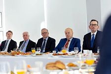 澳洲总理：你的养老金基金，属于“国家战略资产”