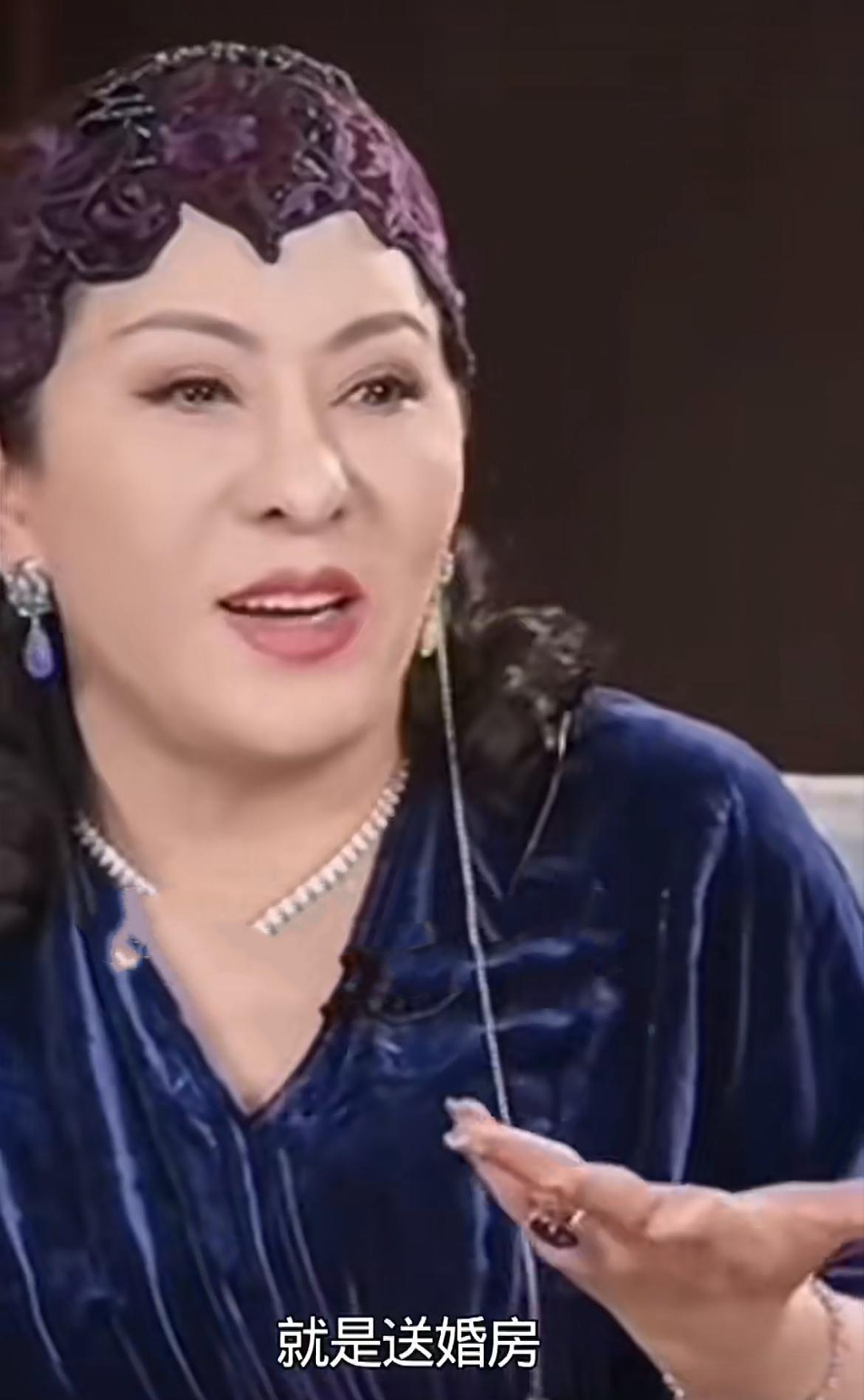 “没抛妻弃女,是净身出户”,向太曝李连杰离婚内幕!和女儿新加坡生活曝光:准备送婚房… - 11