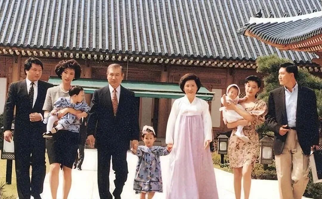 地表最强“小三”！48岁拿下百亿老头！一句话撬走总统女婿，却说：我真的不爱钱（组图） - 3