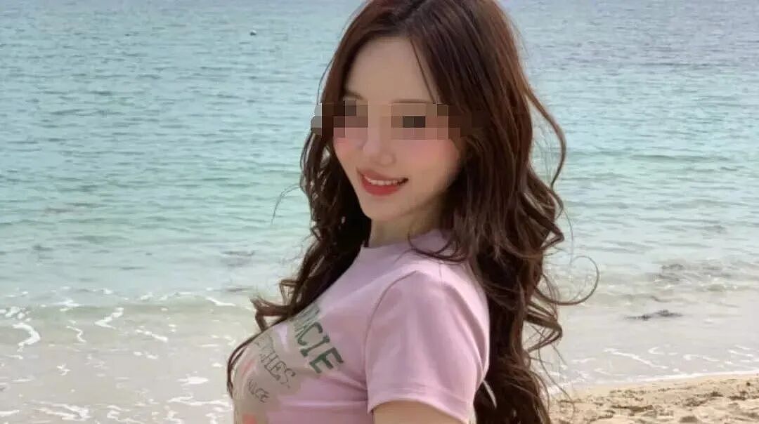 李小璐被曝疑似迎来二胎？带3岁小女孩回家引全网热议！曾被扒出家中有儿童餐椅！真相其实是…… - 1