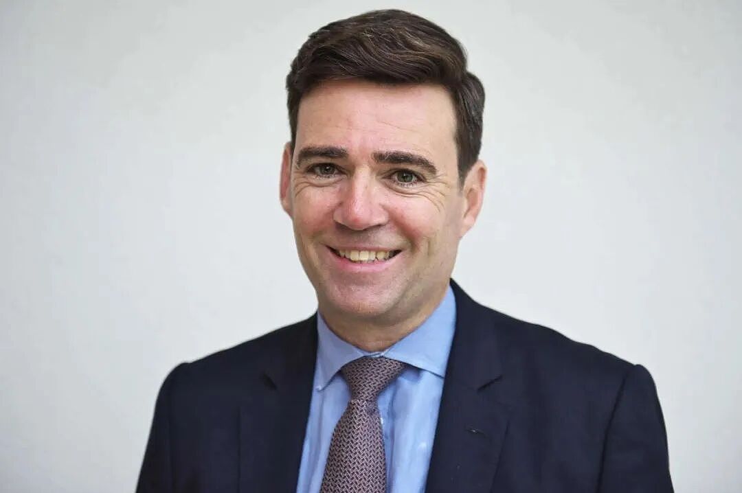 英国首相被内部逼宫含泪辞职？！10年第7任首相，捕鼠大臣Larry又又又熬走一位... - 8