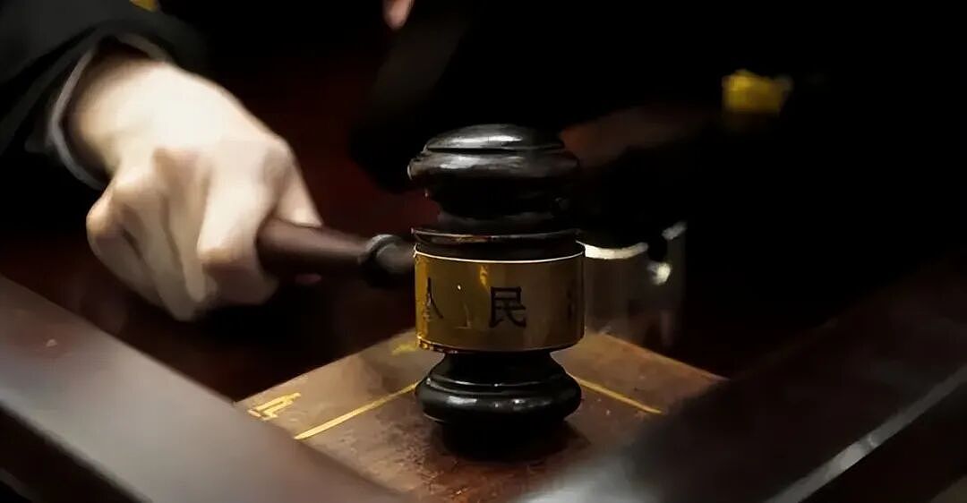 中学校长与小21岁女教师婚外情，为做试管婴儿买假结婚证，双双被判刑事处罚 - 2