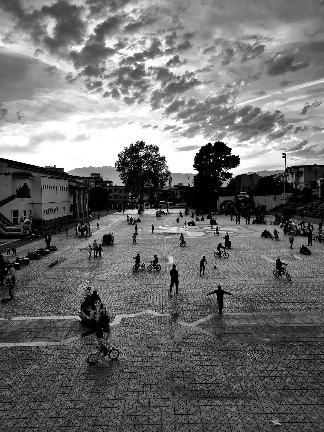 中国中小学休学率5年暴增240%!专家痛批:全民补习害了一代人(组图) - 1