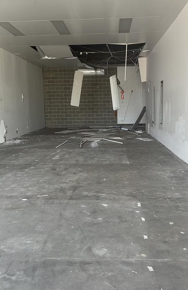 昔日墨尔本繁华购物中心，如今变“鬼城”！店铺关闭，涂鸦遍地（组图） - 5