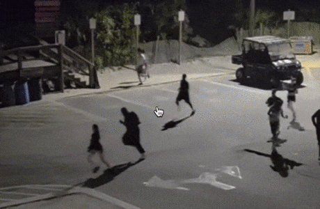 美国多地夜晚青少年街头大聚会变乱斗,枪声四起互殴飙车,太乱...(组图) - 5