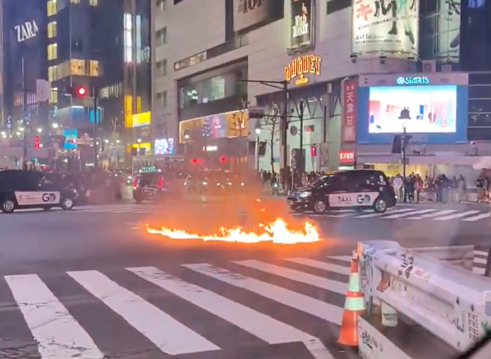 日本涩谷十字路口纵火,男子高喊“日本被夺走”!日媒罕见标出犯人国籍(组图) - 1