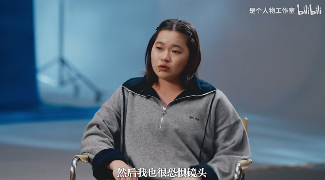 全红婵哽咽落泪,17岁来例假,每天吃一顿饭都长胖!她不让弟妹练跳水了…(组图) - 3