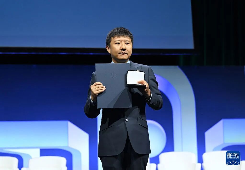 华人之光！菲尔兹奖迎来历史性一刻：王虹、邓煜同届获奖！ - 4