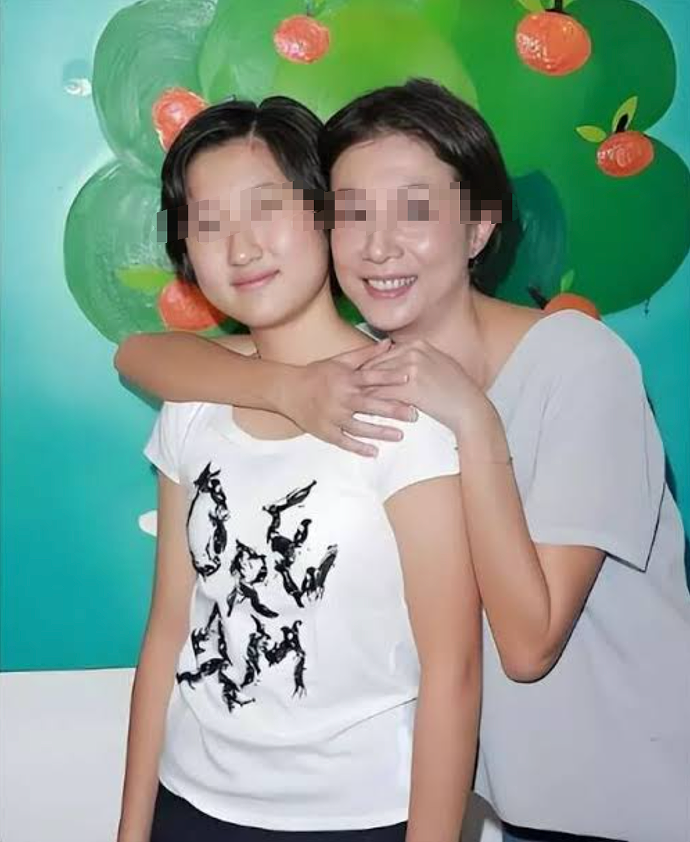 惊曝!成龙拒认私生女真相反转!吴绮琳自曝“不想做亲子鉴定”!台媒曝小S拒绝做大S子女监护人,徐家对孩子不闻不问引全网热议! - 7