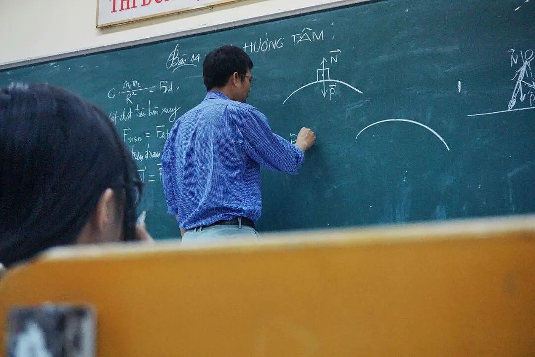 追踪2.7万名学生30个月，港大惊人发现！AI最先“重创”的竟是尖子生…（组图） - 14
