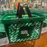 “拎得手都快断了！” 澳人疯狂吐槽后，Woolies紧急换回这个设计（组图）