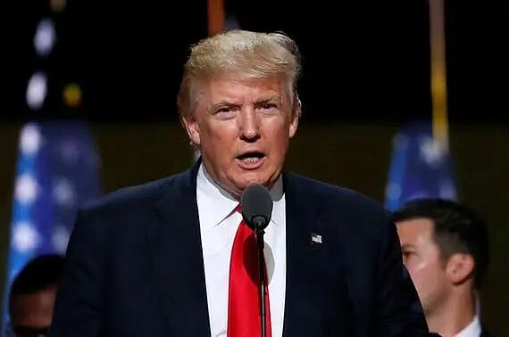 双重威胁！特朗普下令封锁霍尔木兹海峡，并考虑对伊恢复有限军事打击！伊朗威胁“致命漩涡”！ - 10