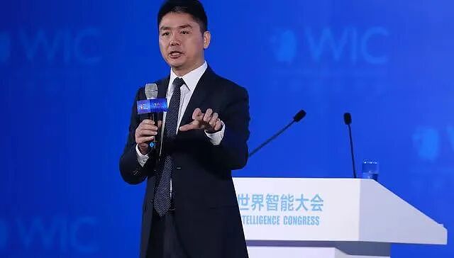 传说中“会最先被机器人取代”的职业，被刘强东找到了新出路？ - 8