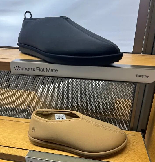 庙极了！Lululemon“甘露寺同款鞋”设计大翻车，被吐槽丑到原地出家！网友：穿出了嬛嬛砍柴的感觉（组图） - 2