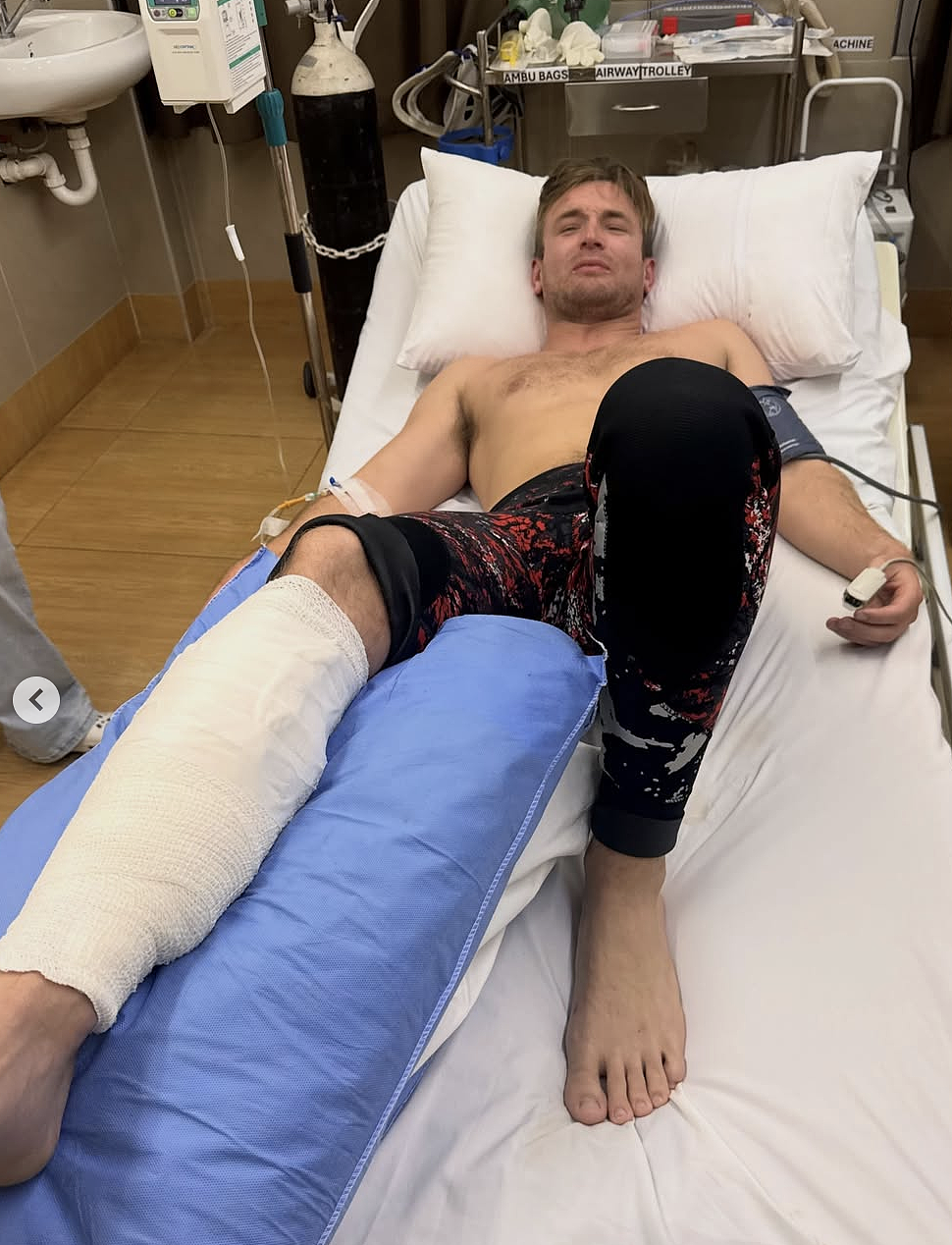 惊险！新西兰网红斐济潜水，遭鲨鱼袭击，历经4次手术…… - 5