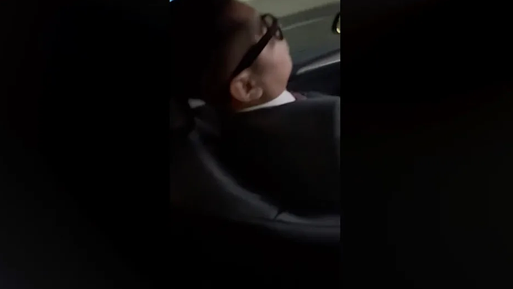 坐Uber出一身冷汗!司机疑似睡着,Tesla独自高速行驶:真正的“躺着挣钱”(组图) - 3