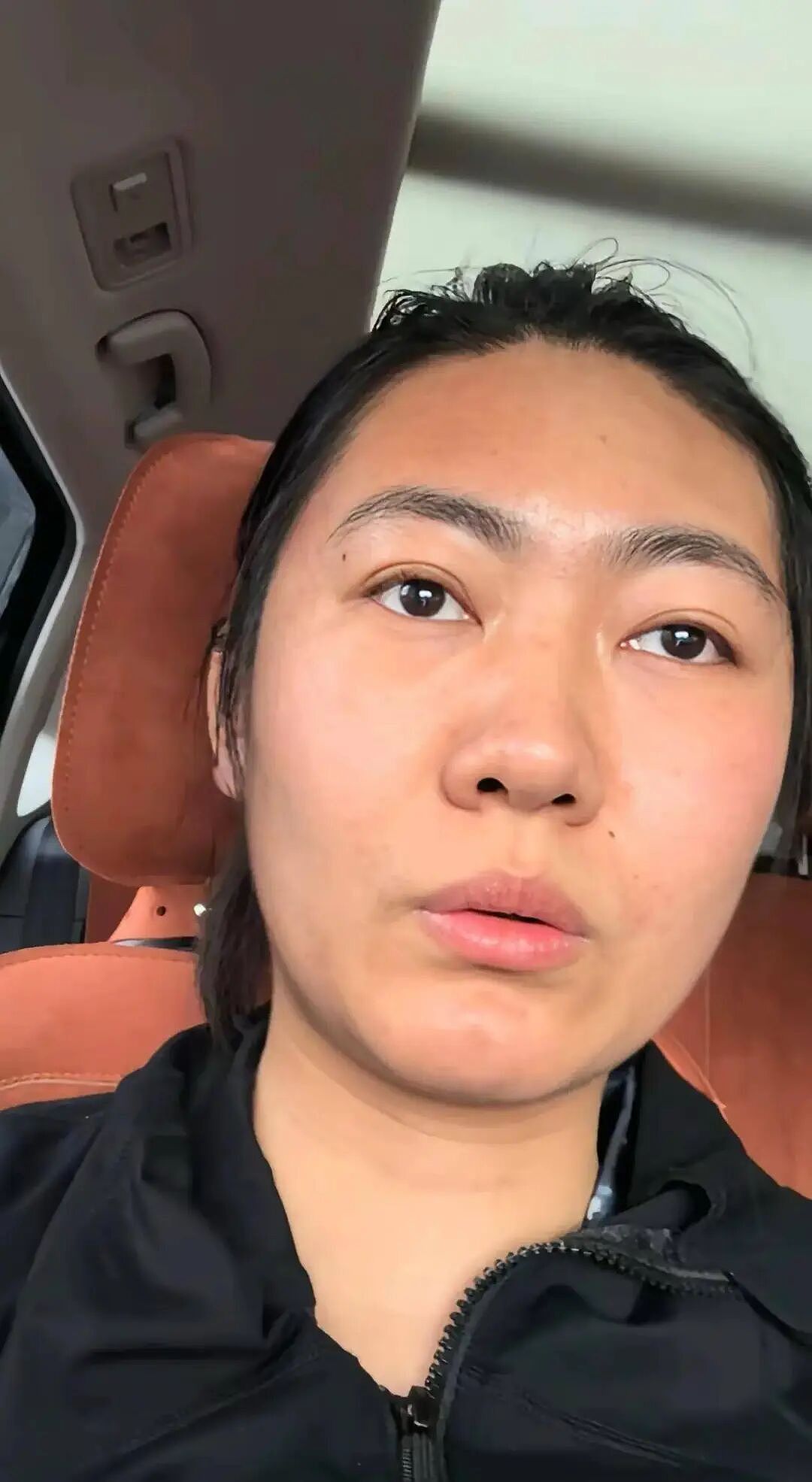 “电梯门”后续!中国女网红自曝陪睡7名富商,最贵礼物竟是199元丝巾(组图) - 2