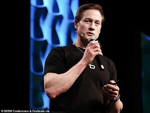 全世界最怕死的亿万富翁，每年砸200万刀疯狂续命，结果被查出了“绝症”... - 2