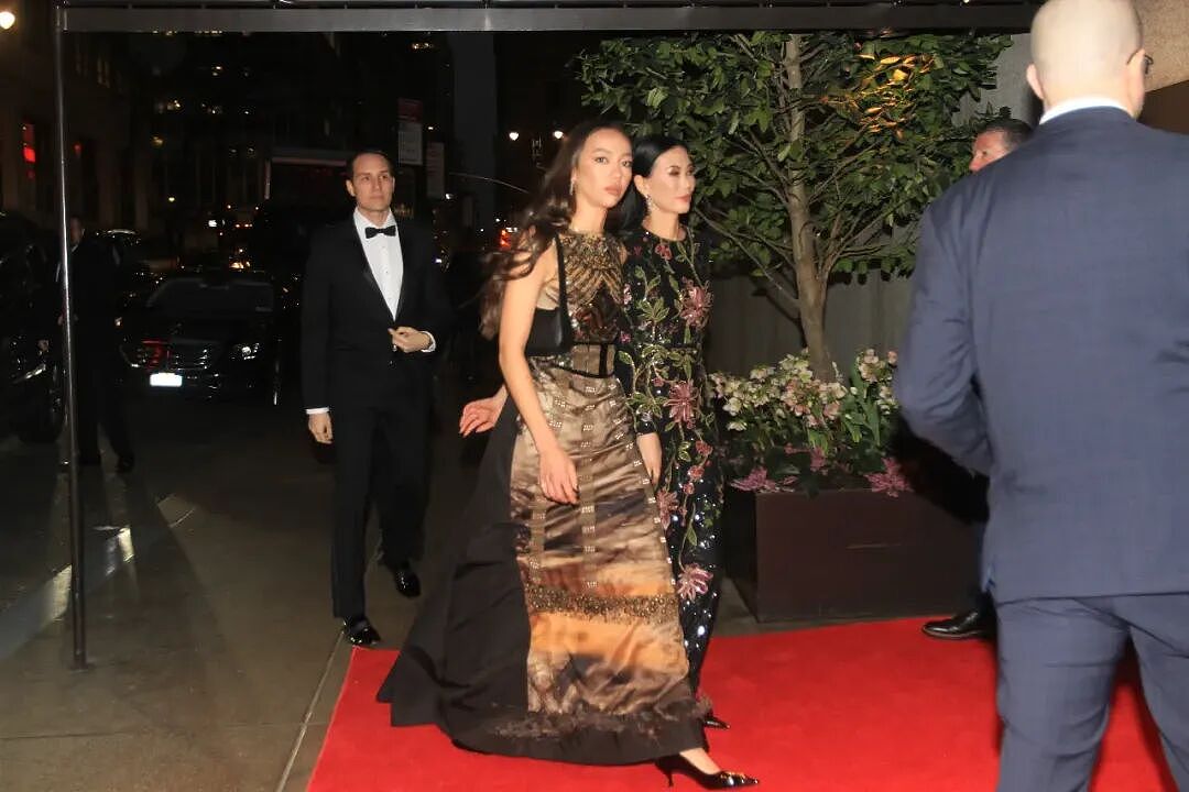 澳媒大亨默多克95岁寿宴，邓文迪带两个女儿坐主桌！特朗普送上祝福（组图） - 5