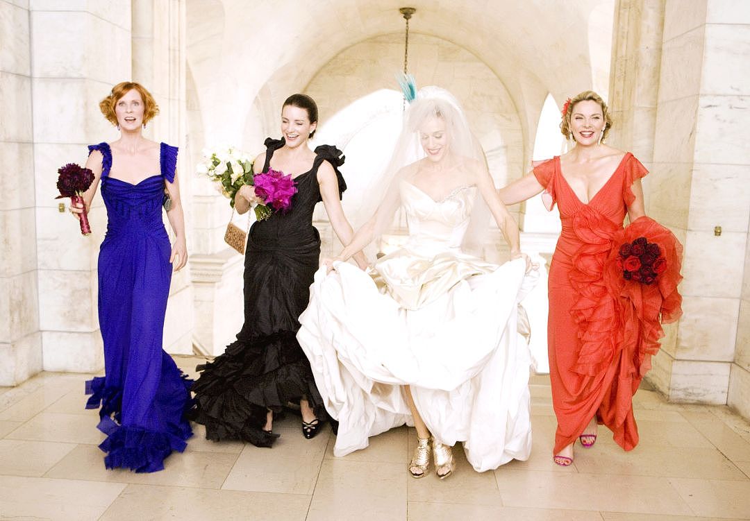 【时尚】2019最美新娘子们｜凡尔赛宫的婚宴，12套婚纱，8300个小时手工刺绣 - 146