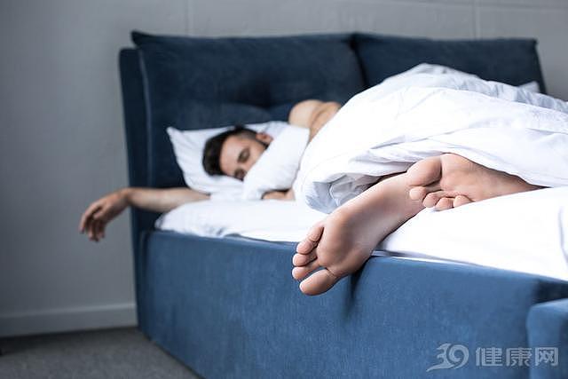 睡眠影响寿命长短！不同年龄每天睡多久最好？专家告诉你