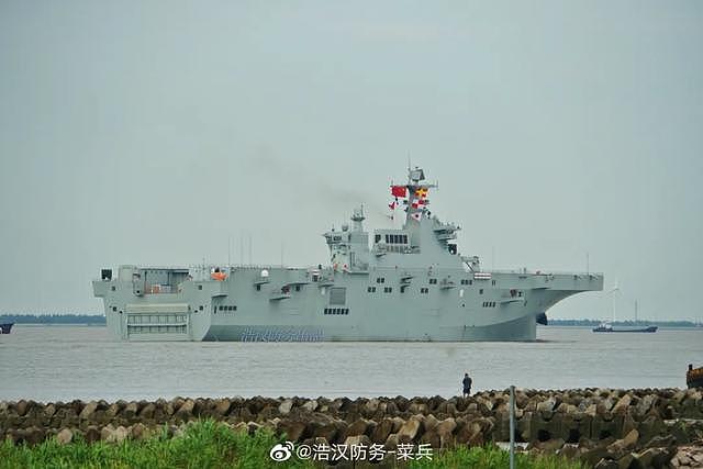 好事多磨！中国075出海试航刷爆网络，中国海军进入新纪元