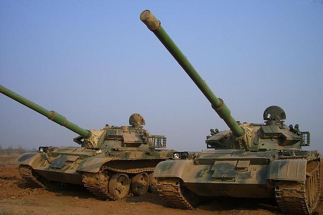 2公里开外轻松击穿印度T-90！解放军15式坦克主炮有多恐怖？
