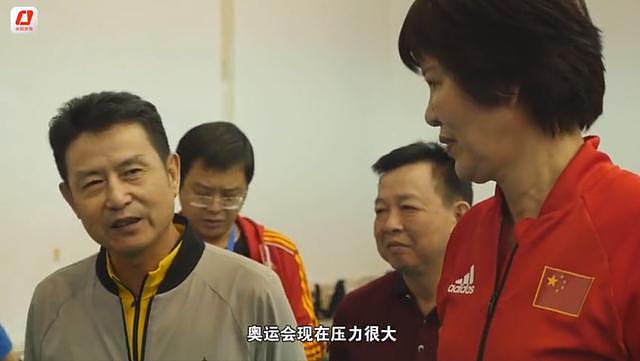 62岁陈忠和探班中国女排：我是退休老人轻松了 心疼郎平奥运压力大
