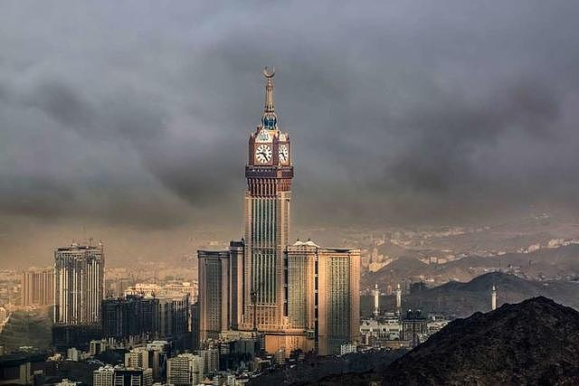 旅行看世界：盘点全球15座最高的摩天大楼，中国占7处