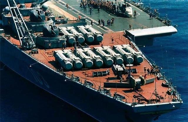 79年对越反击战，中国硬扛来犯苏联航母，14年后这艘航母落户深圳
