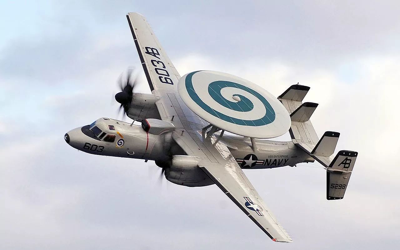 美E-2C预警机坠毁，特种兵紧急控制现场，警告严惩偷取技术者