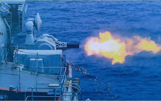 俄式海铠甲颜值爆表，12根炮管32枚导弹，也打不过中国一门1130炮