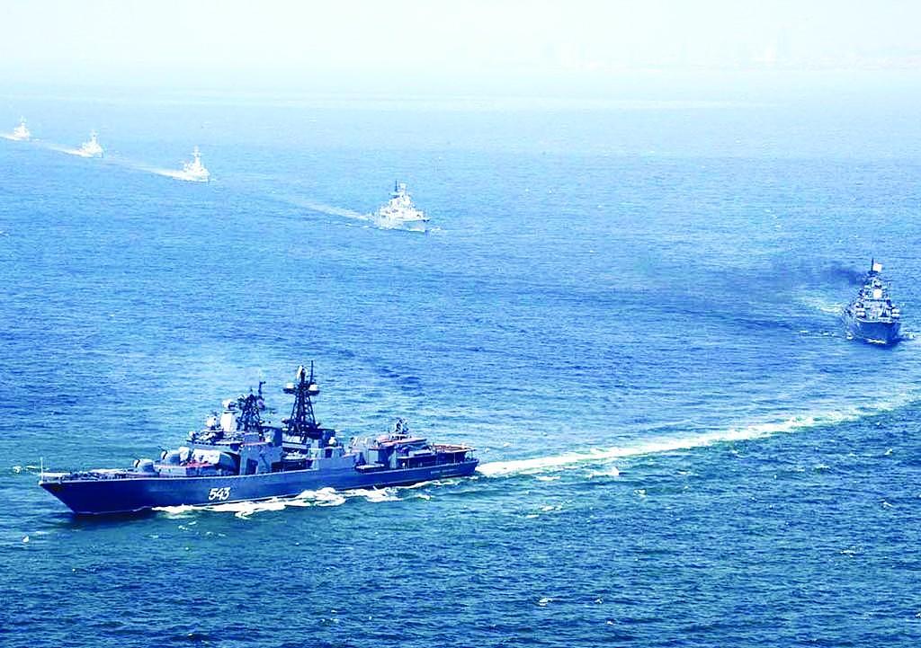 俄舰机美近海军演，“后备警察”部队随时出动，美抗议俄破坏规则