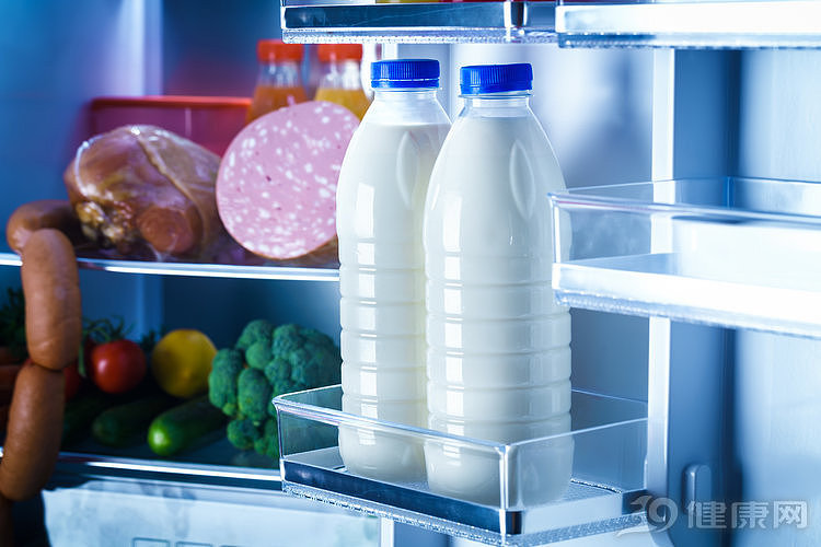 国产牛奶被曝“黑幕”，深圳消委会评出6款5星奶，哪些品牌上榜？