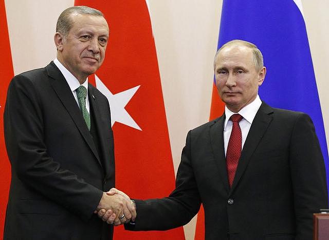 土耳其式变脸：他刚和普京愉快的通话，转头就对叙利亚最后通牒