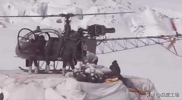 印军边境哨所补给告急：直升机飞上6000米雪山，在4米宽空地起降