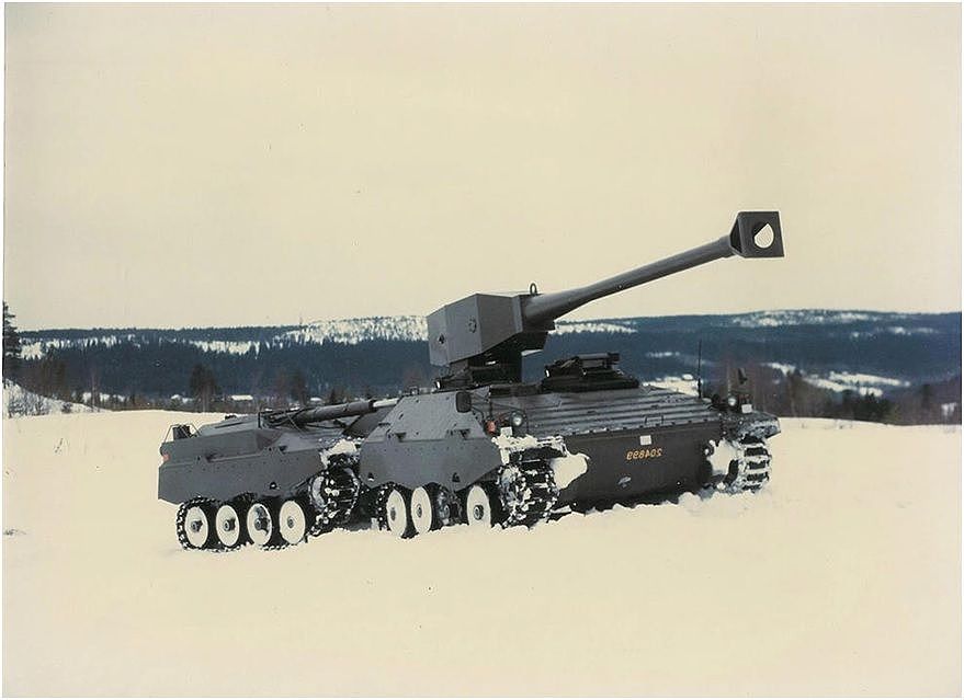 第38装甲研究所：四代铰接式坦克，电热炮无人机，20年后服役