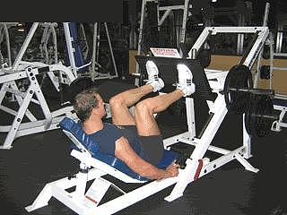 健身房中帮你腿部塑性，仅需5个动作，紧致你的双腿