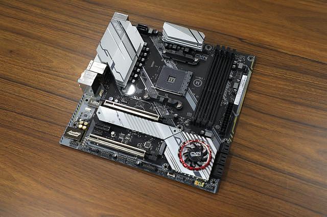 性价比出色的mATX主板 七彩虹CVN X570M GAMING PRO