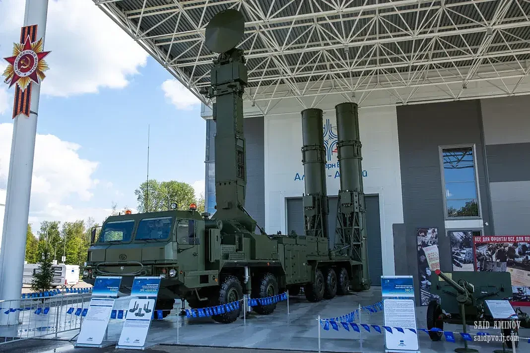 中国又要买导弹？俄罗斯高调展示新型导弹系统，新家伙是什么来头